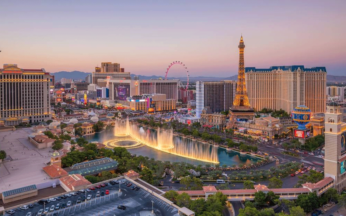 Top 7 Vinyl Banner Printers in Las Vegas｜Material, Price, Installation & Expert Tips